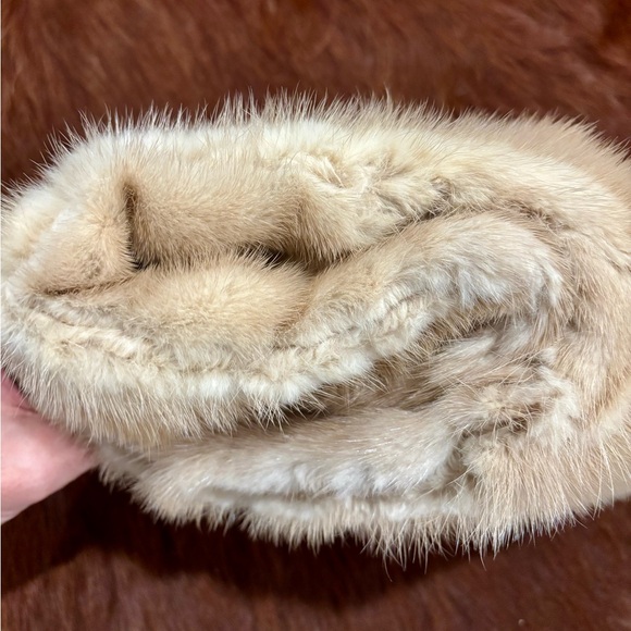 Elegant Mink Women's Collar Stole Scarf - Picture 9 of 9